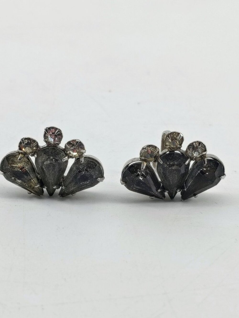 Vintage Screw Back Earrings Dark Teardrop & Pink Rhinestone Silver Tone Costume